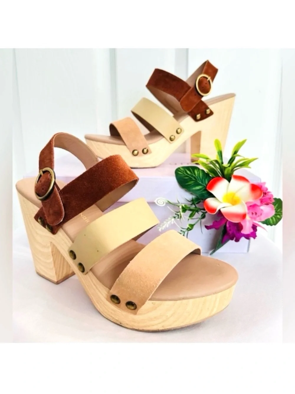 CHINESE LAUNDRY ~ Brown and Cream Suede 4” Platform Sandals w/Woodgrain Heels